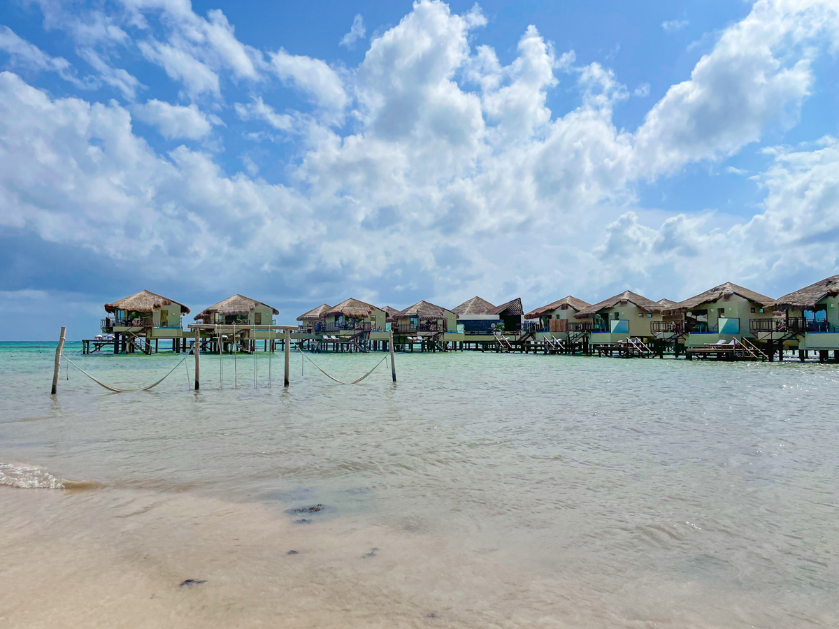 The 4 Best Mexico Overwater Bungalows in the Caribbean